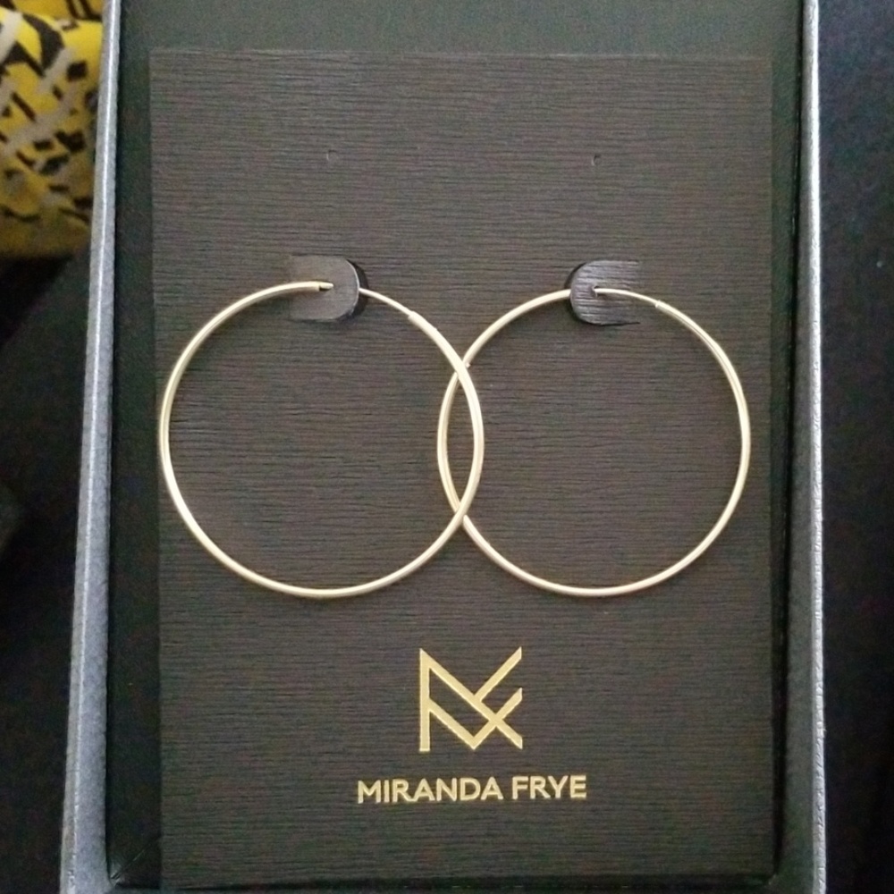 Miranda Frye Leslie Hoops -small (Gold)